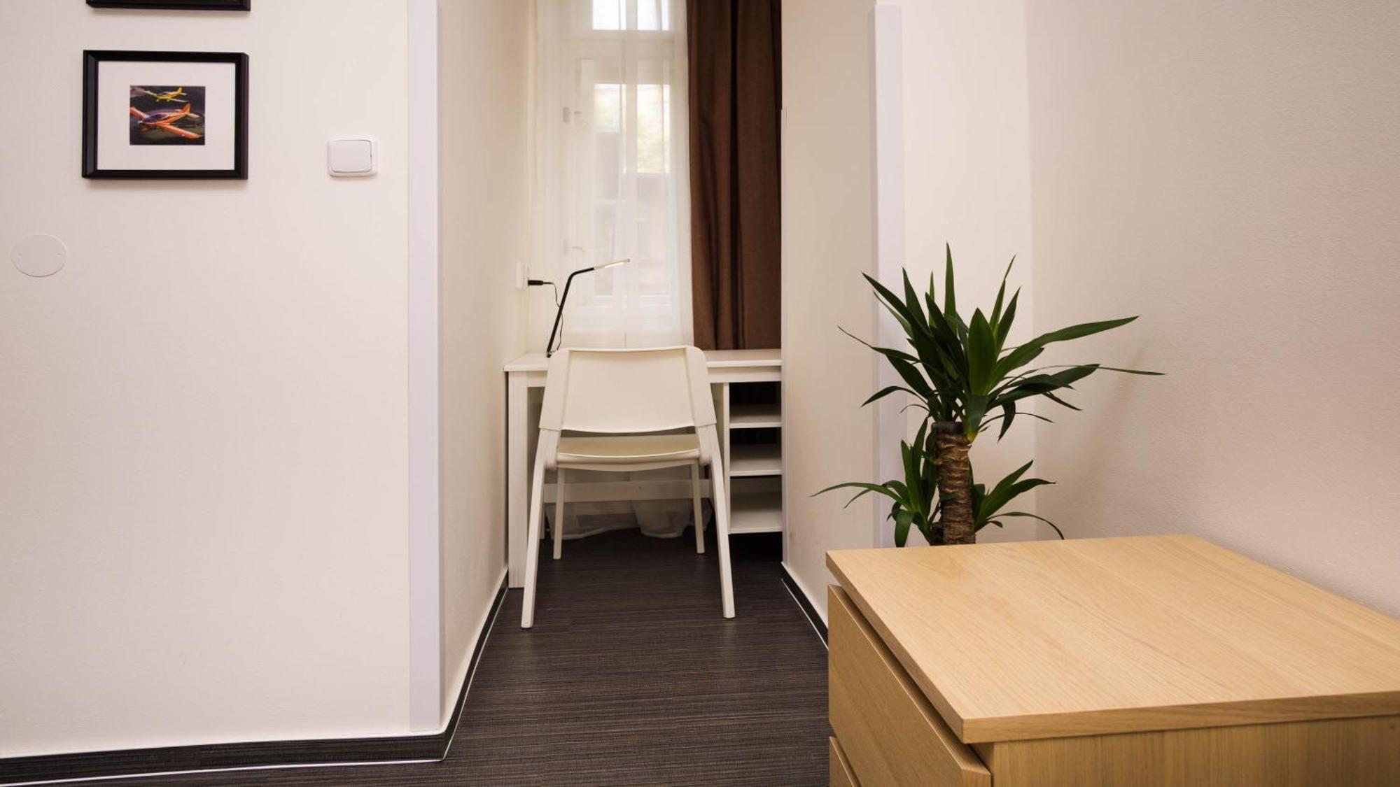 Flying Bed Apartment Close To Prague Castle And Airport Habitación foto